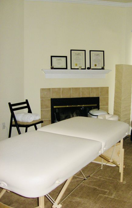 Alonso — massage therapist in Austin, TX