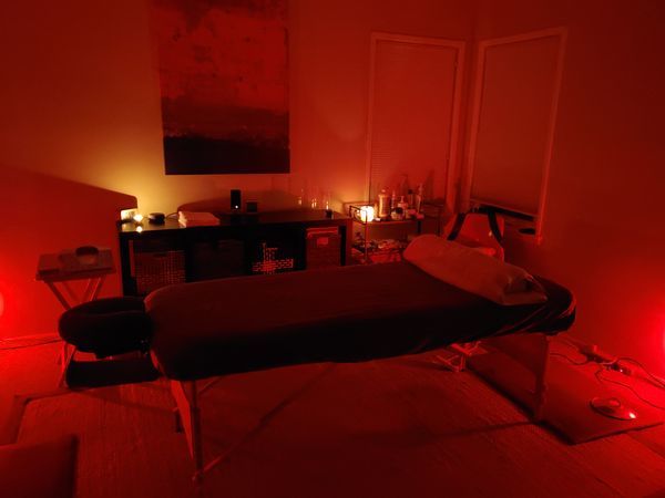 El — massage therapist in Long Beach, CA
