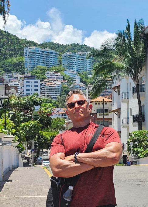 Mark — massage therapist in Los Angeles, CA