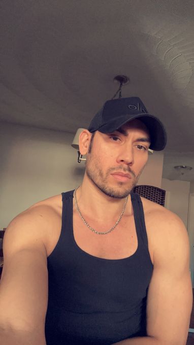 Charlie — massage therapist in Norfolk, VA