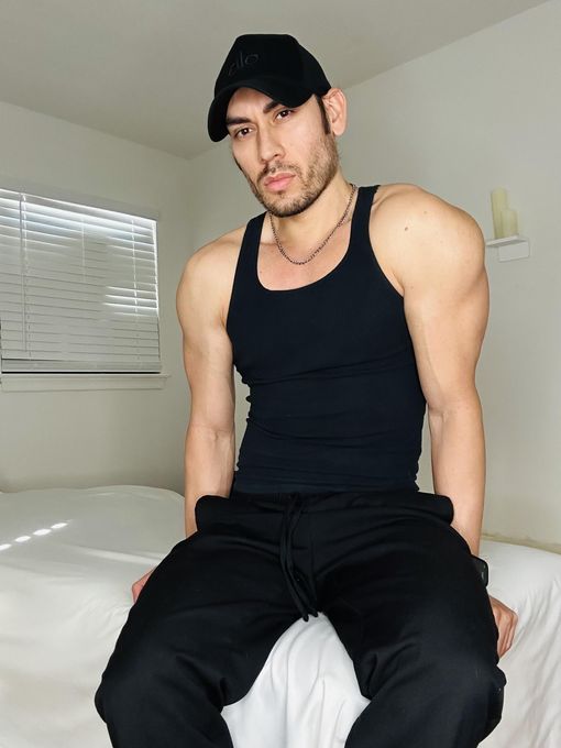 Charlie — massage therapist in Norfolk, VA