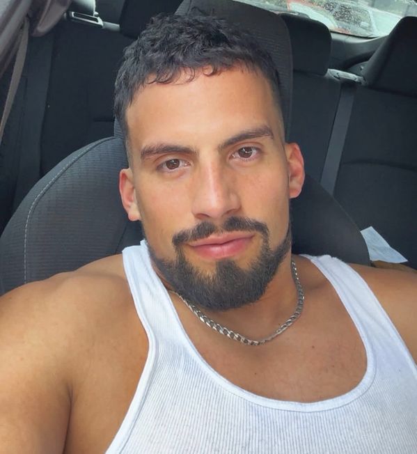 Eduardo — massage therapist in Orlando, FL