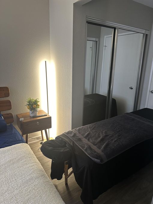 Alex — massage therapist in Los Angeles, CA