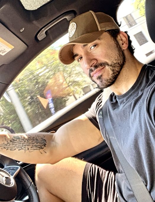Cristian — massage therapist in Miami, FL
