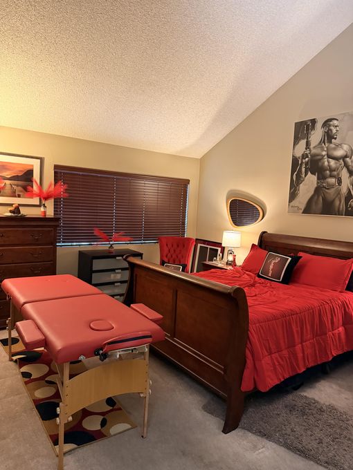 Gabe — massage therapist in Los Angeles, CA