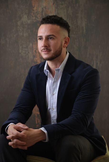 Jr — massage therapist in Paradise, NV