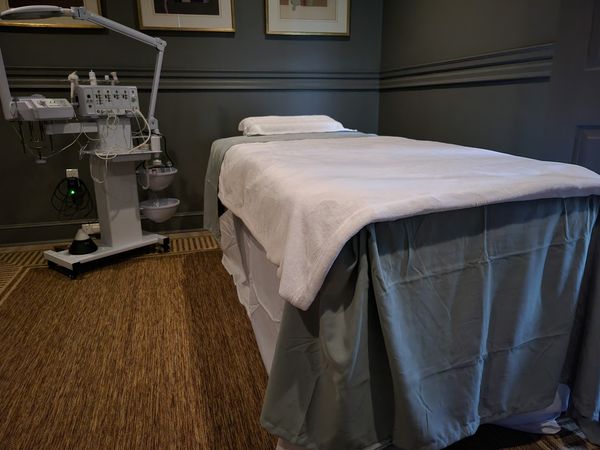 Van — massage therapist in Morris, CT