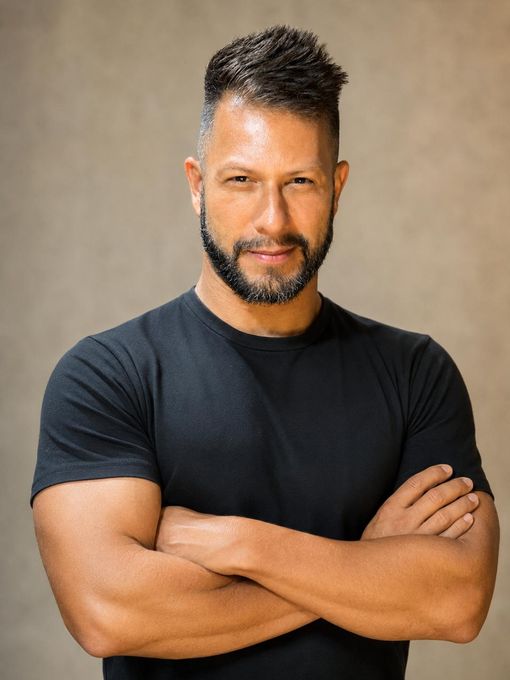 Juan — massage therapist in Oakland Park, FL