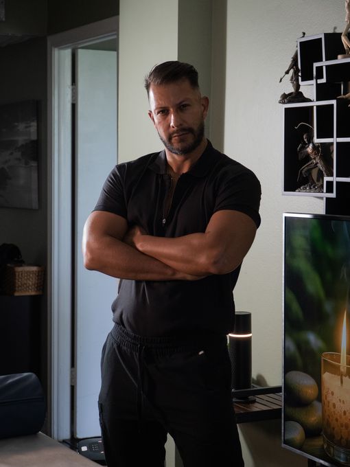 Juan — massage therapist in Oakland Park, FL
