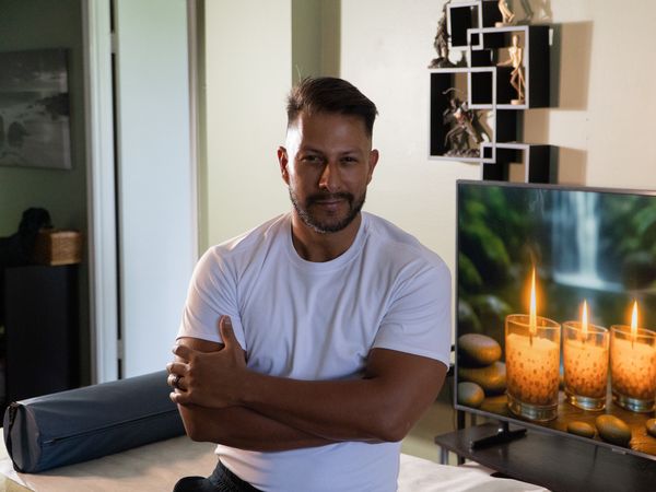 Juan — massage therapist in Oakland Park, FL