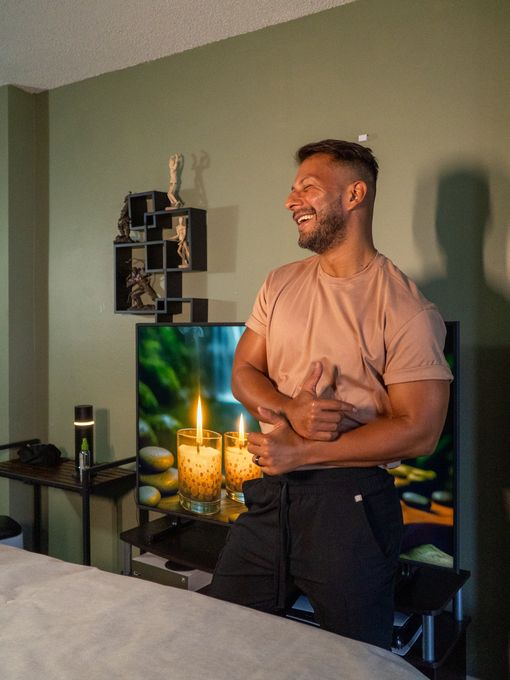 Juan — massage therapist in Oakland Park, FL