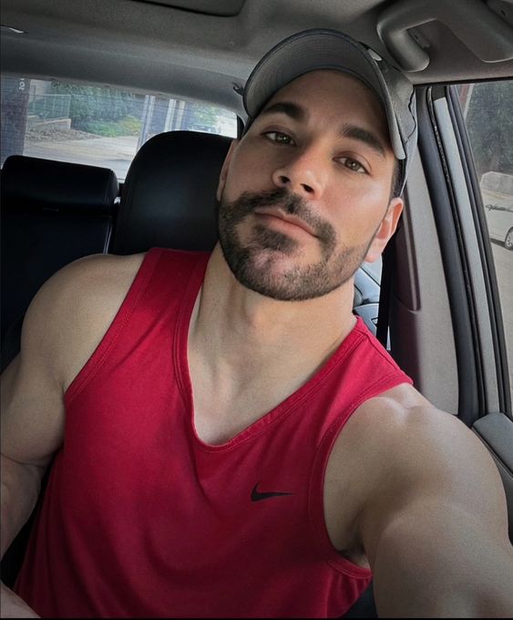 Topher — massage therapist in Dallas, TX