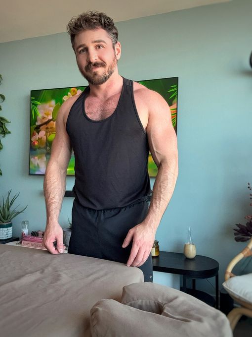 Scott — massage therapist in Chicago, IL