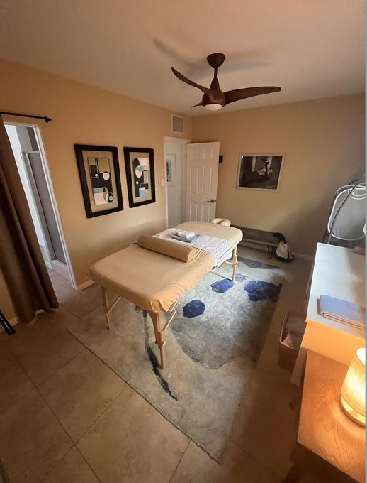 Justin — massage therapist in Palm Springs, CA
