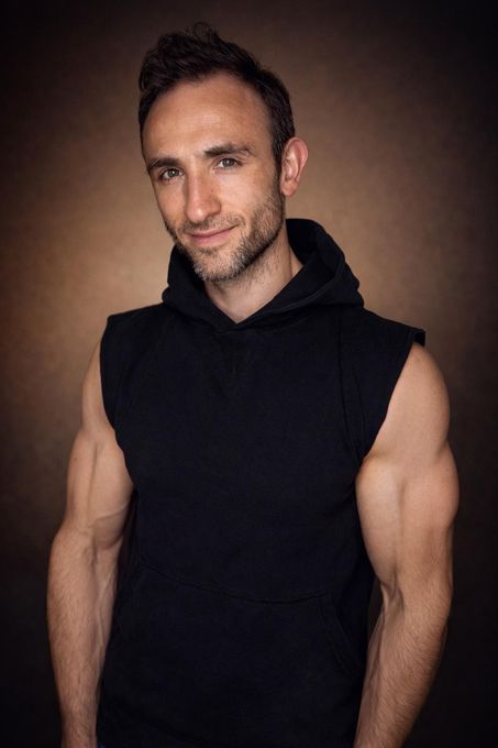 Ricardo — massage therapist in Beverly Hills, CA