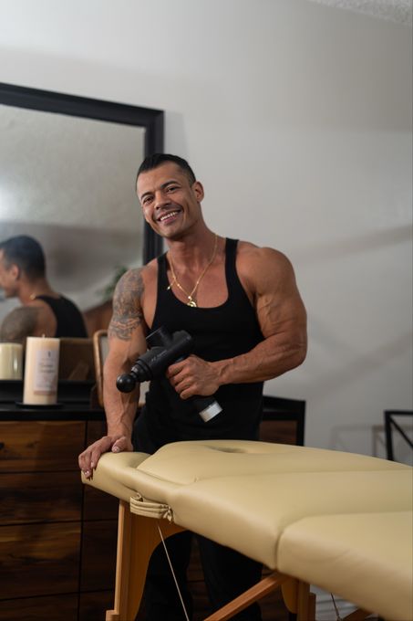 Andres — massage therapist in Wilton Manors, FL