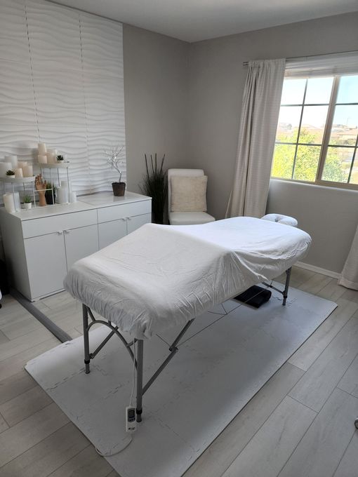 Brett — massage therapist in Phoenix, AZ