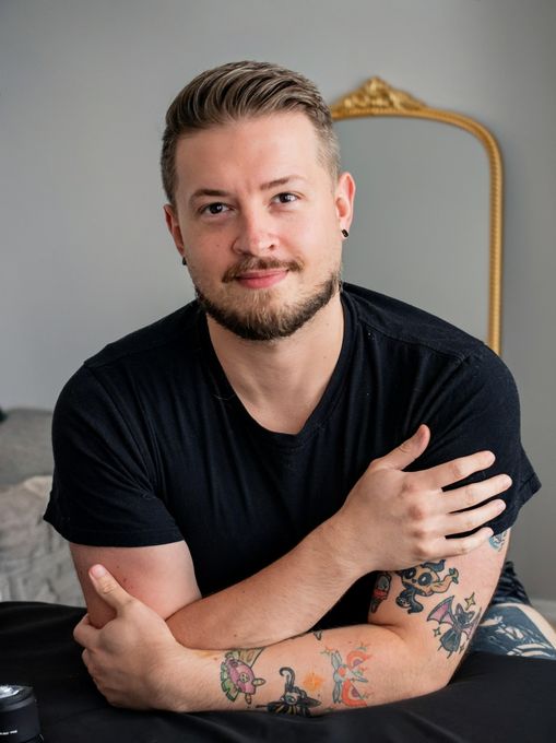 Travis — massage therapist in Chicago, IL