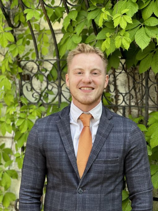Gus — massage therapist in Minneapolis, MN