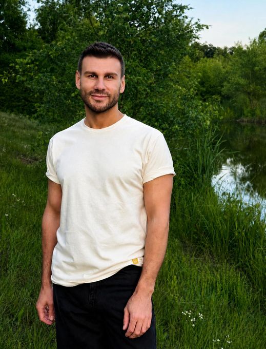 Max — massage therapist in Dallas, TX