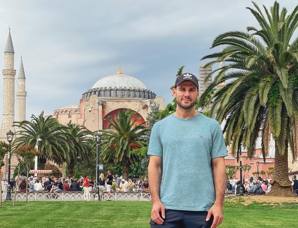 Max — massage therapist in Dallas, TX