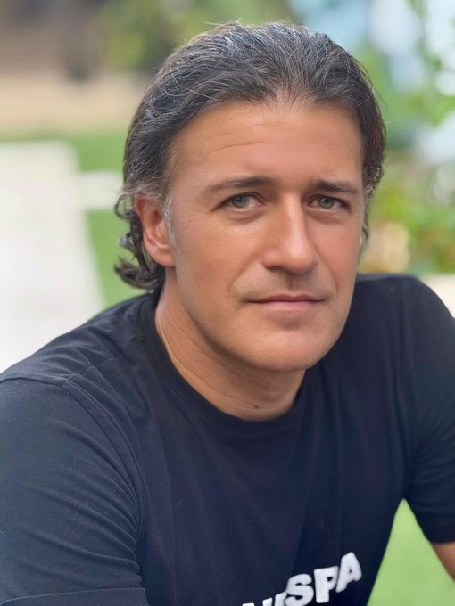 Enrique — massage therapist in Miami, FL