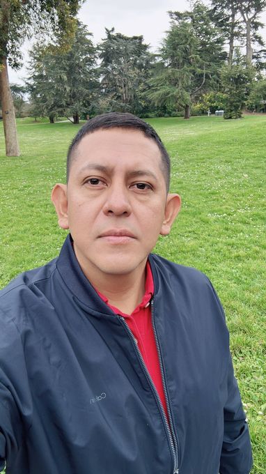 Carlitos — massage therapist in San Francisco, CA