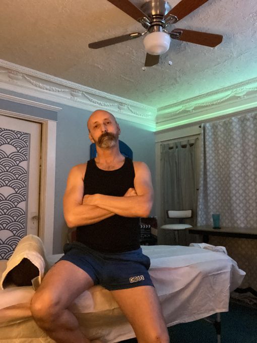 Raymond — massage therapist in Glendale, CA