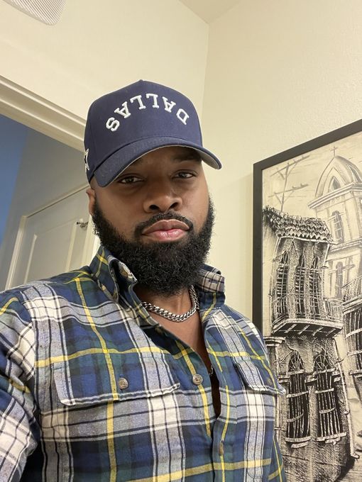 Ellis — massage therapist in Dallas, TX