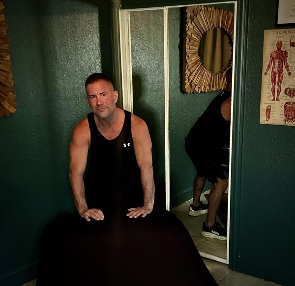 Jose — massage therapist in Hialeah, FL