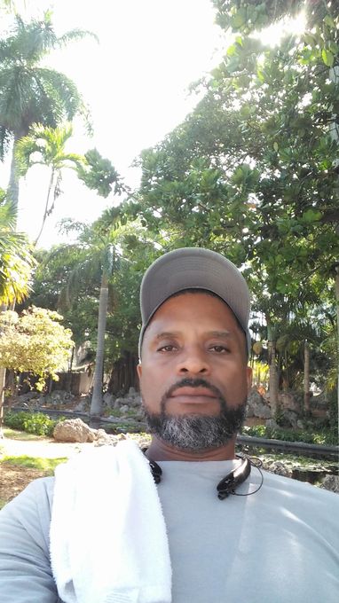 Mark — massage therapist in Oakland Park, FL