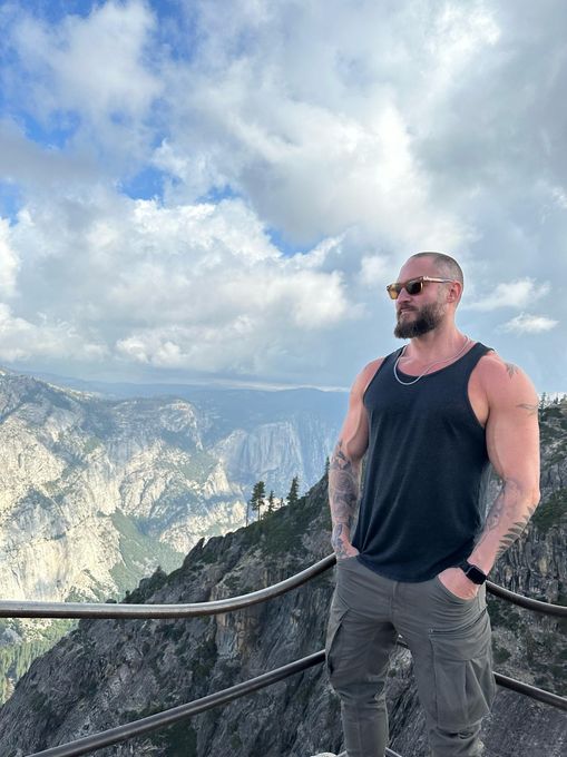 Ross — massage therapist in Chicago, IL