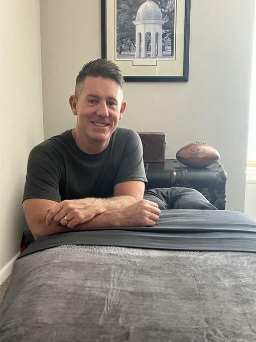 Chris — massage therapist in Chicago, IL