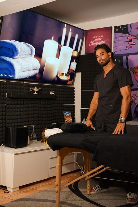 Curtis — massage therapist in Miami Beach, FL