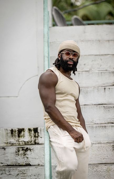 Emmanuel — massage therapist in Los Angeles, CA