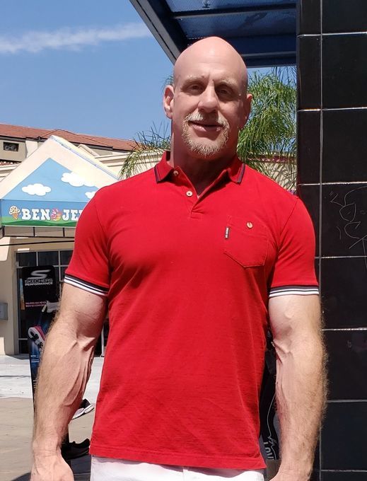 Ethan — massage therapist in Los Angeles, CA