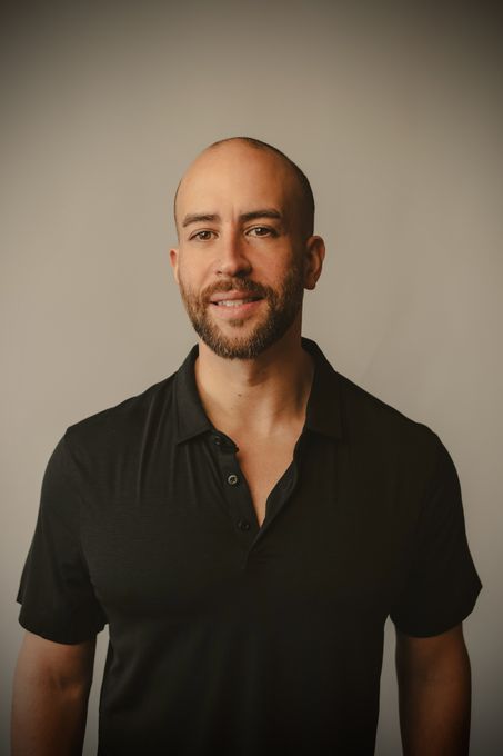 Victor — massage therapist in Chicago, IL