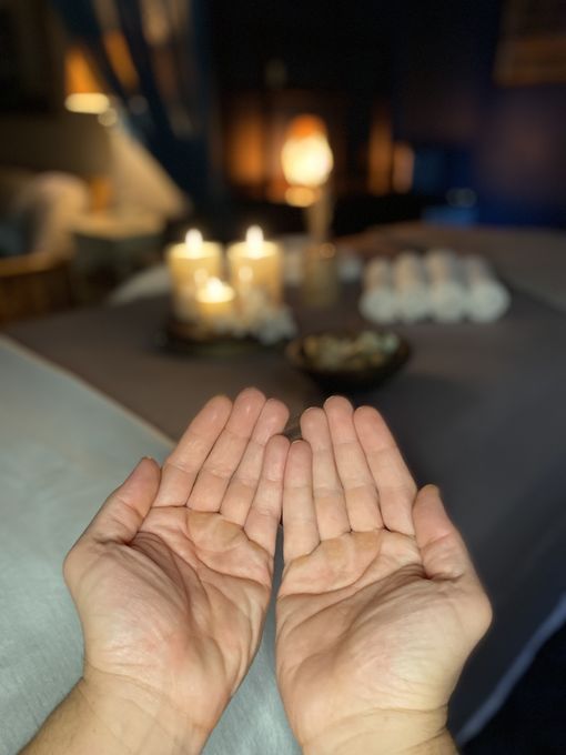 Victor — massage therapist in Chicago, IL