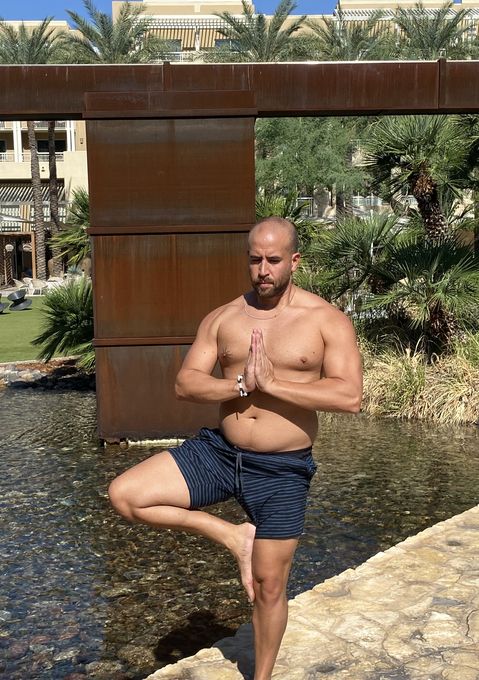 Victor — massage therapist in Chicago, IL
