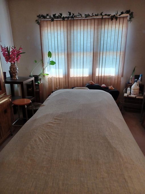 Royal — massage therapist in Streamwood, IL