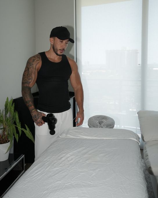 Felipe — massage therapist in Miami, FL