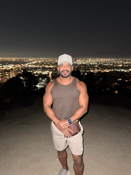 Jay — massage therapist in Miami, FL