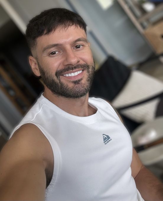 Hugo — massage therapist in Fort Lauderdale, FL