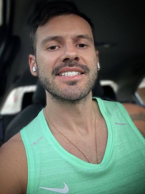 Hugo — massage therapist in Fort Lauderdale, FL
