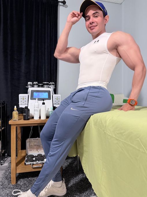 Gerard — massage therapist in Los Angeles, CA