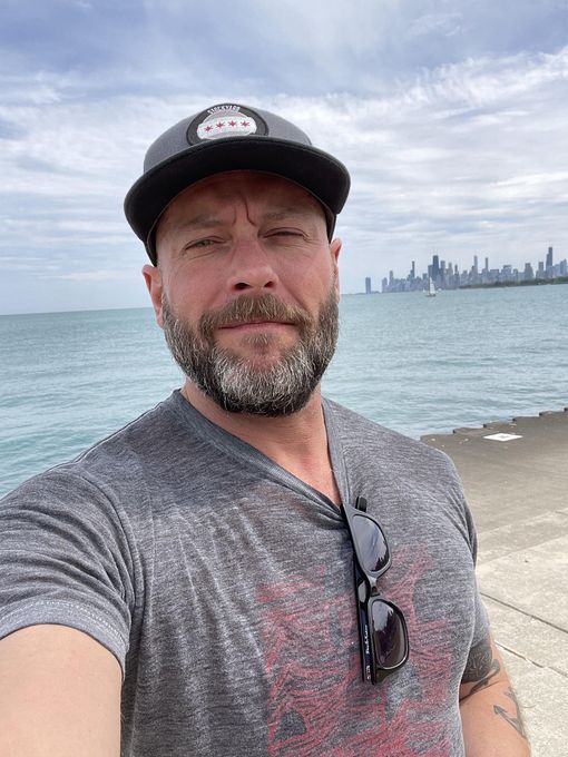 Dave — massage therapist in Chicago, IL