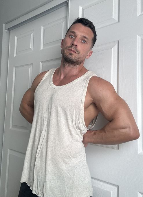 Mark — massage therapist in Miami Beach, FL