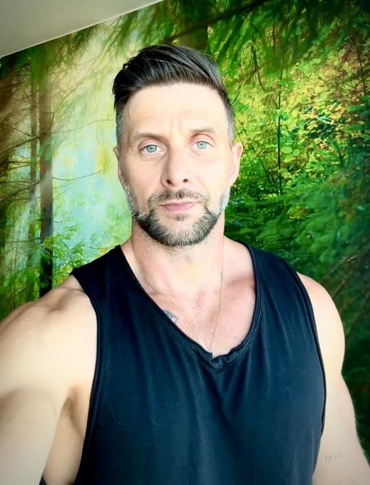 Lukasz — massage therapist in Miami, FL