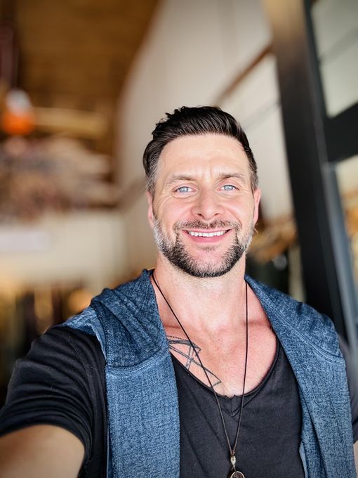 Lukasz — massage therapist in Miami, FL