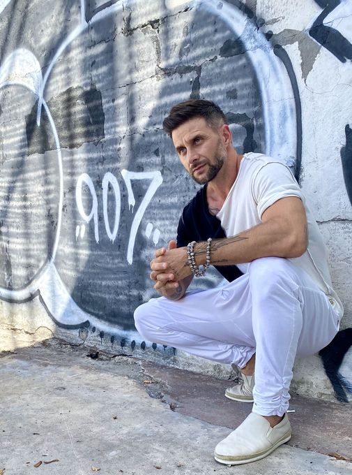 Lukasz — massage therapist in Miami, FL
